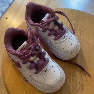 Toddler size 6c Nike